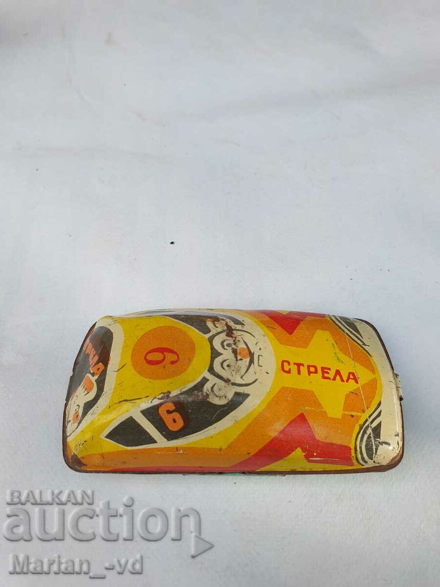 An old tin toy - 7 An old tin toy - 7