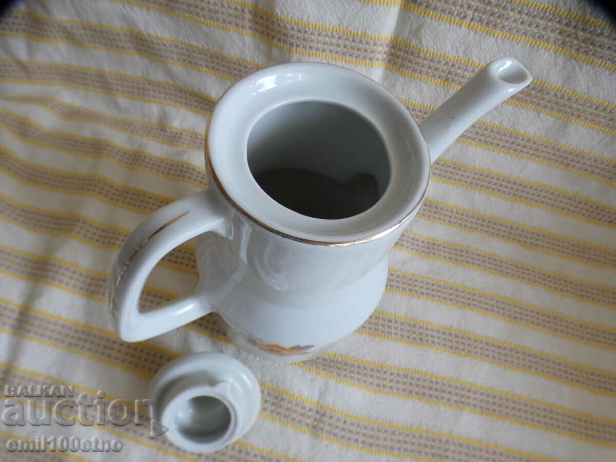 Delivery of Teapot old Bulgarian porcelain Kosta Yordanov Vidin Delivery of Teapot old Bulgarian porcelain Kosta Yordanov Vidin