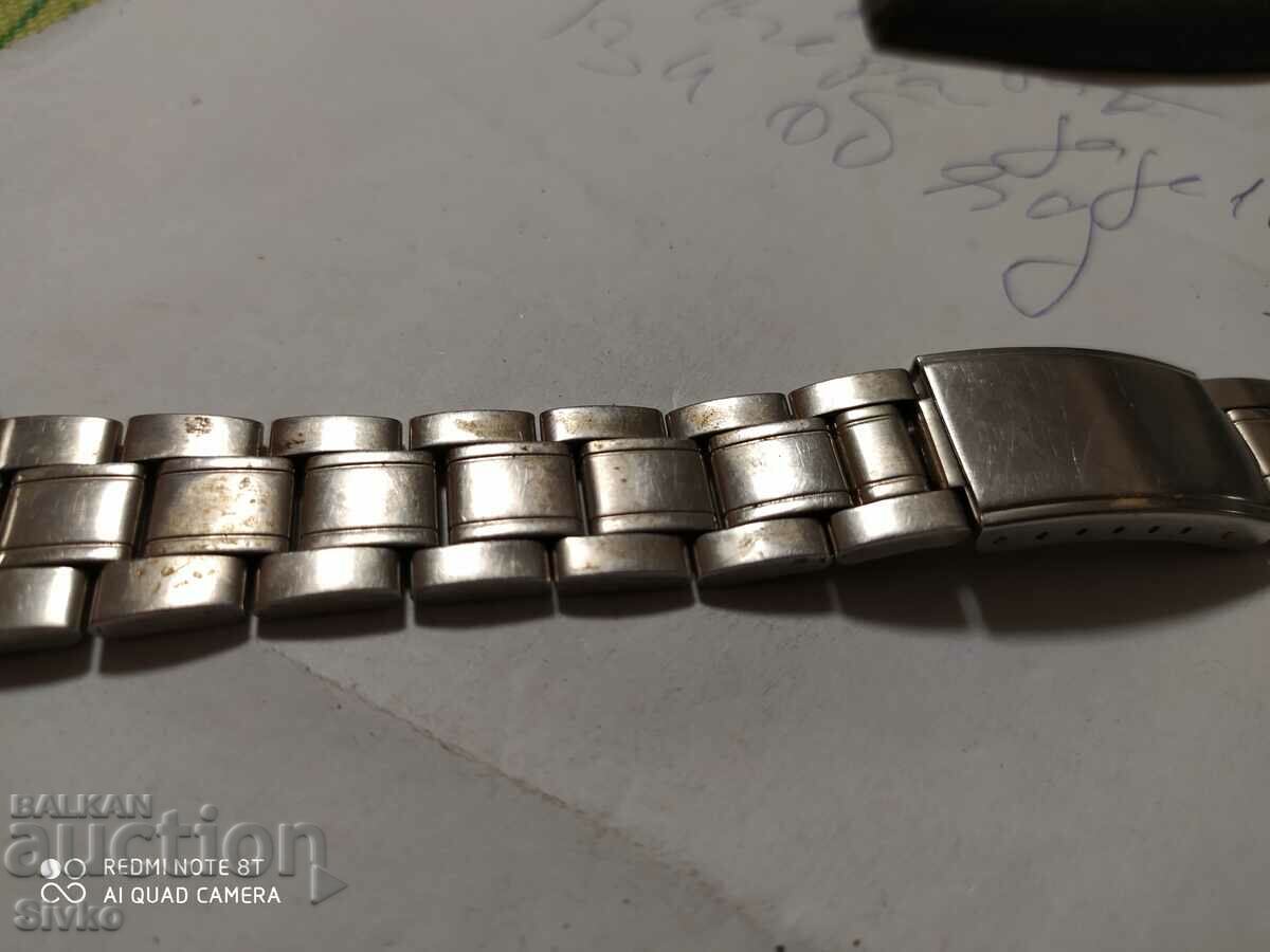 Case watch with chain with price 0.99 BGN | € 0.51 Case watch with chain with price 0.99 BGN | € 0.51