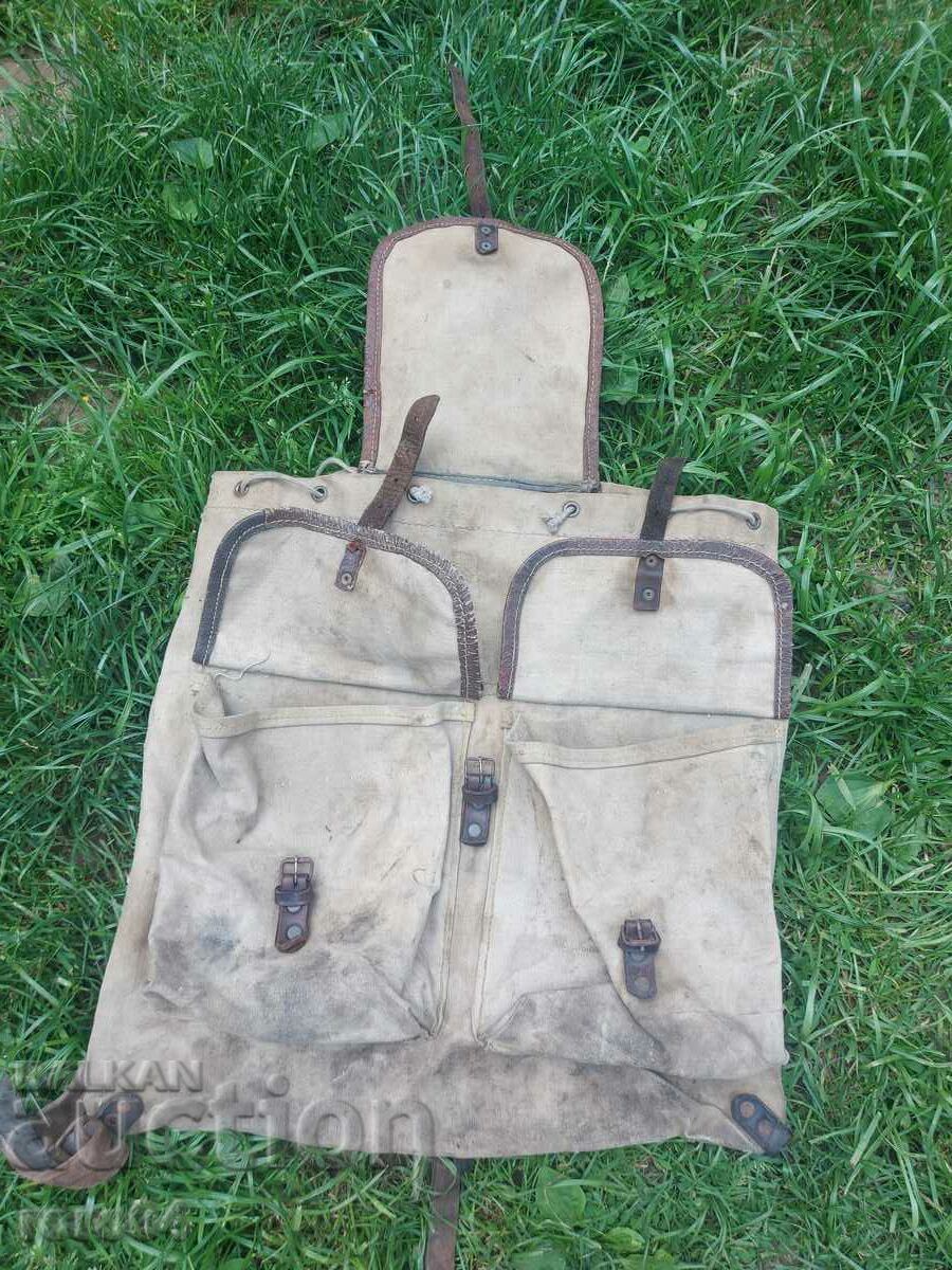 ΠΑΛΙΟΣ ΤΟΥΡΙΣΤΙΚΟΣ / ΣΑΚΙΔΙΟ ΠΛΑΤΗΣ MANYAR με τιμή 35.10 BGN | € 17.95