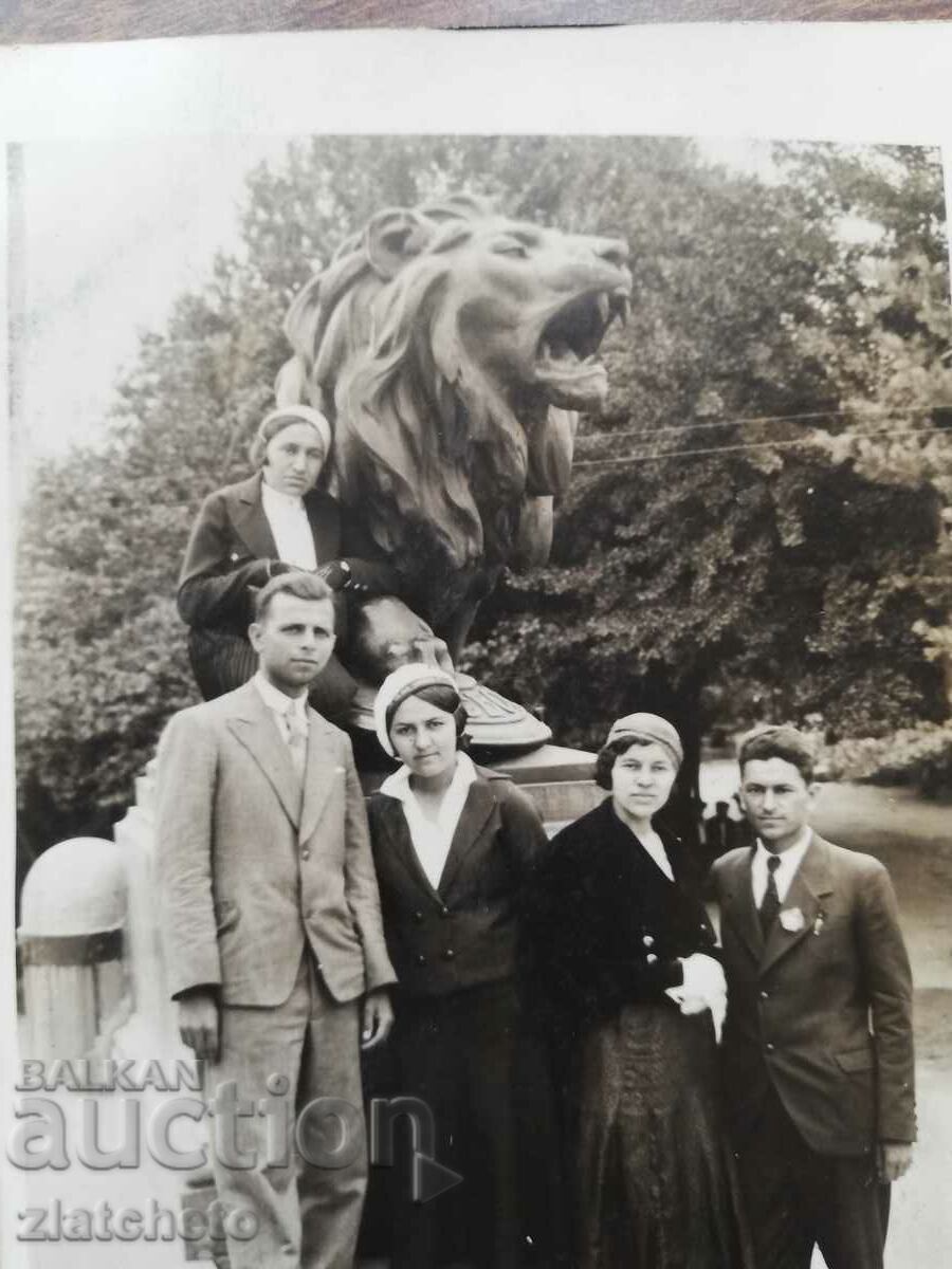 Old photo Kingdom of Bulgaria - Esperantists with price 8.00 BGN | € 4.09 Old photo Kingdom of Bulgaria - Esperantists with price 8.00 BGN | € 4.09