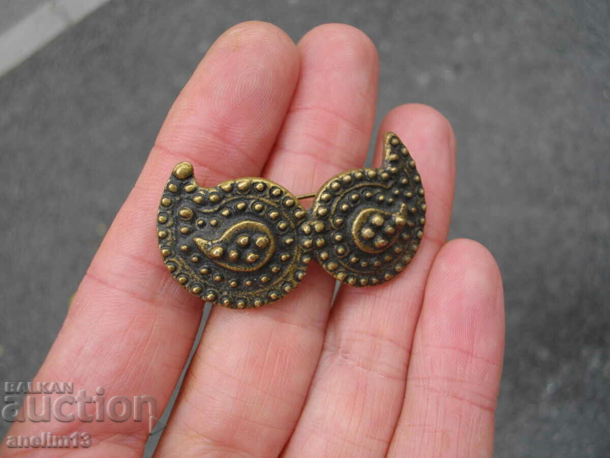 OLD PAFT BROOCH with price 15.00 BGN | € 7.67 OLD PAFT BROOCH with price 15.00 BGN | € 7.67
