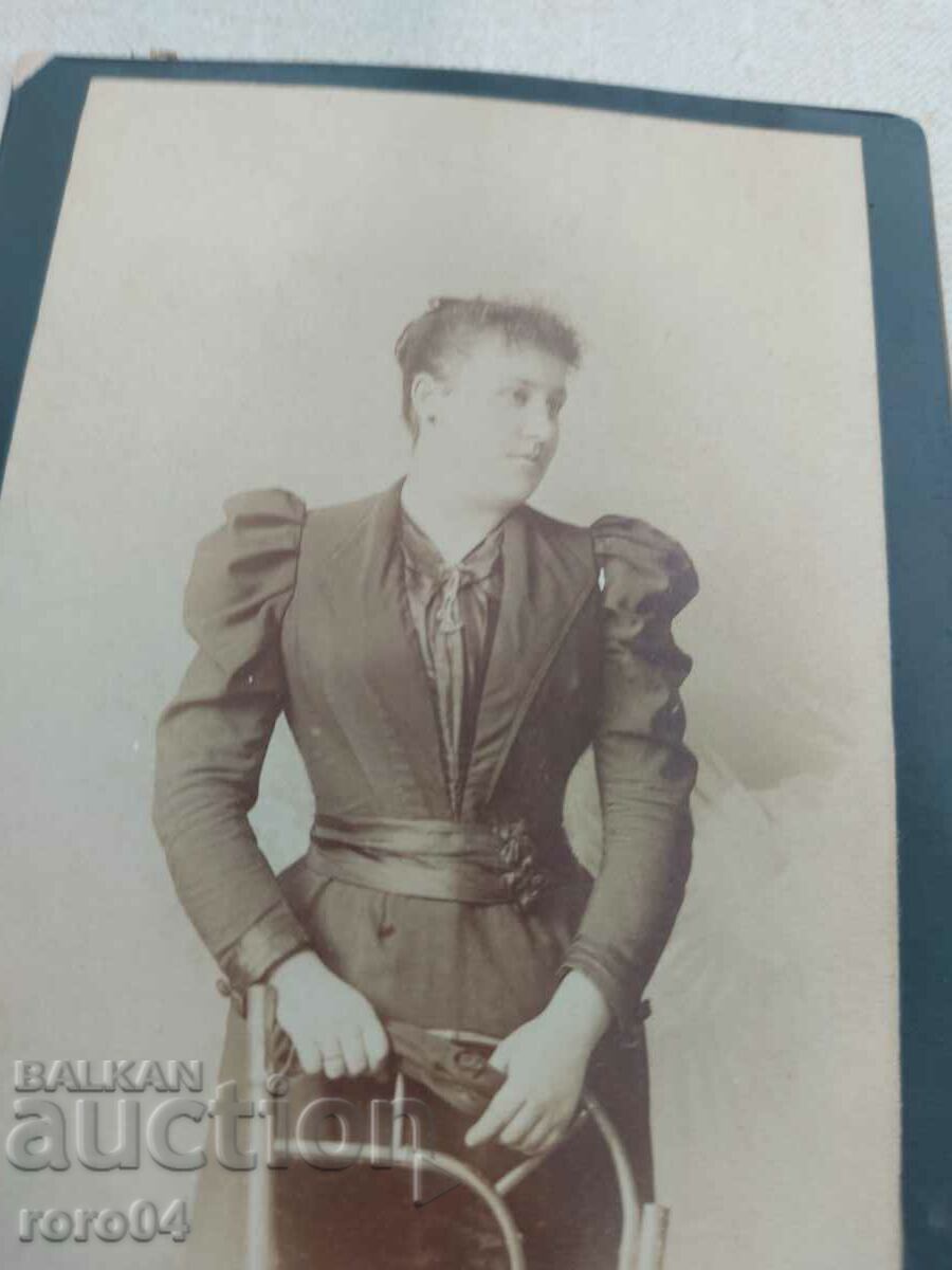 IVAN KARASTOYANOV - SOFIA cu preț 40.50 BGN | € 20.71 IVAN KARASTOYANOV - SOFIA cu preț 40.50 BGN | € 20.71