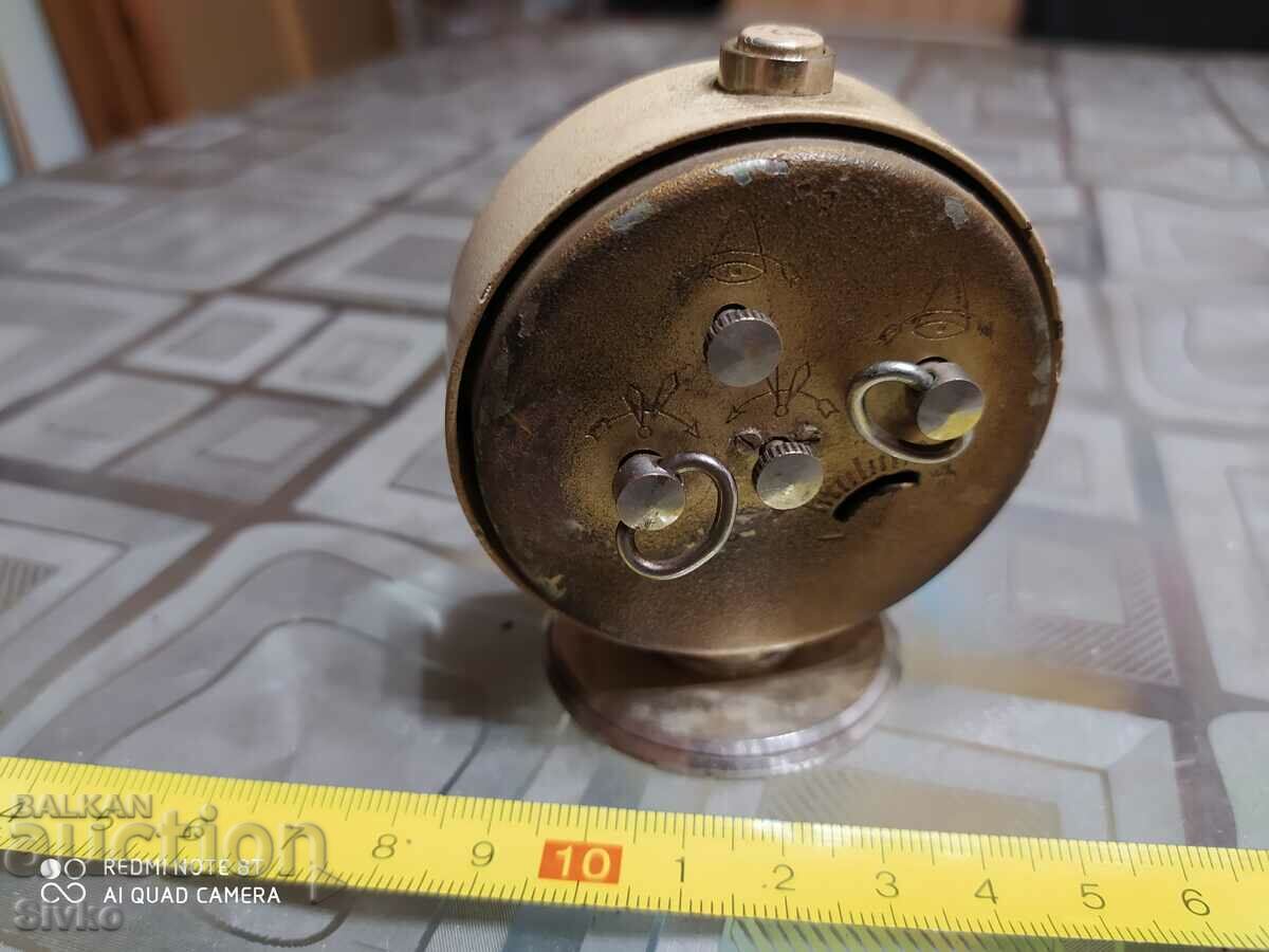 Desk clock SLAVA beige with price 4.99 BGN | € 2.55 Desk clock SLAVA beige with price 4.99 BGN | € 2.55