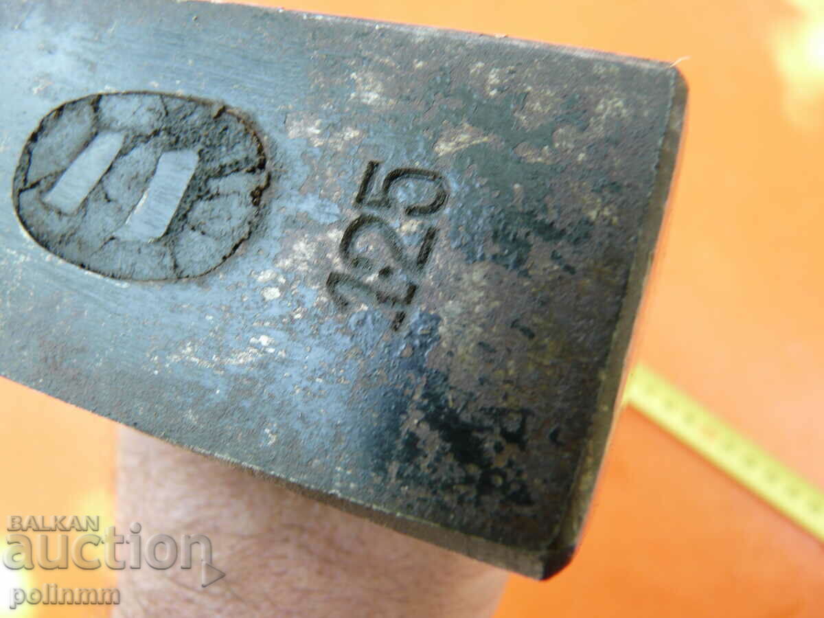 Auction Old German hammer - 214 Auction Old German hammer - 214