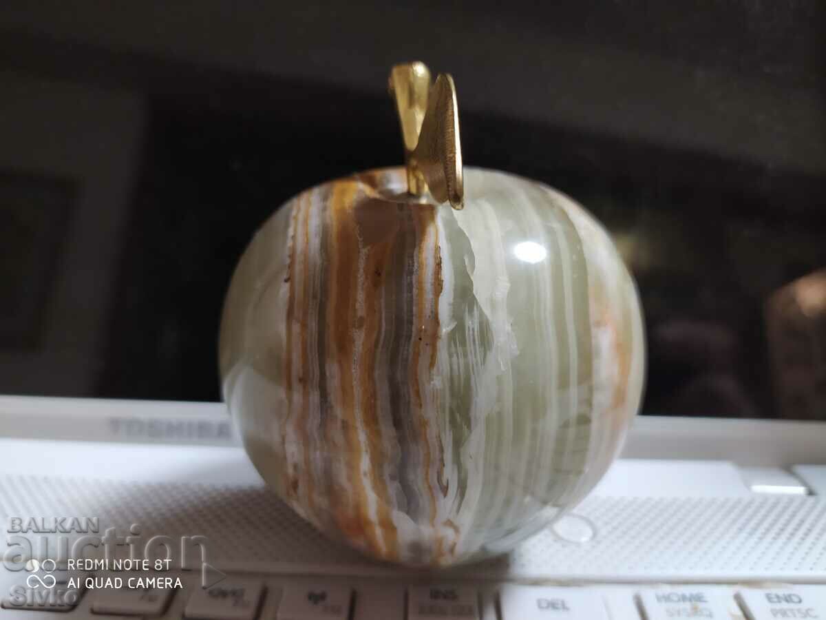 Auction  Apple onyx watch