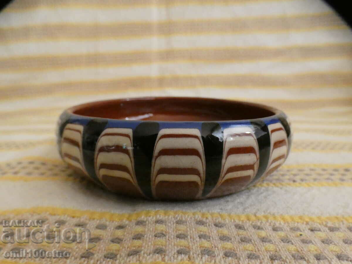 Small bowl for nuts or candies, Bulgarian ceramics with price 2.00 BGN | € 1.02 Small bowl for nuts or candies, Bulgarian ceramics with price 2.00 BGN | € 1.02