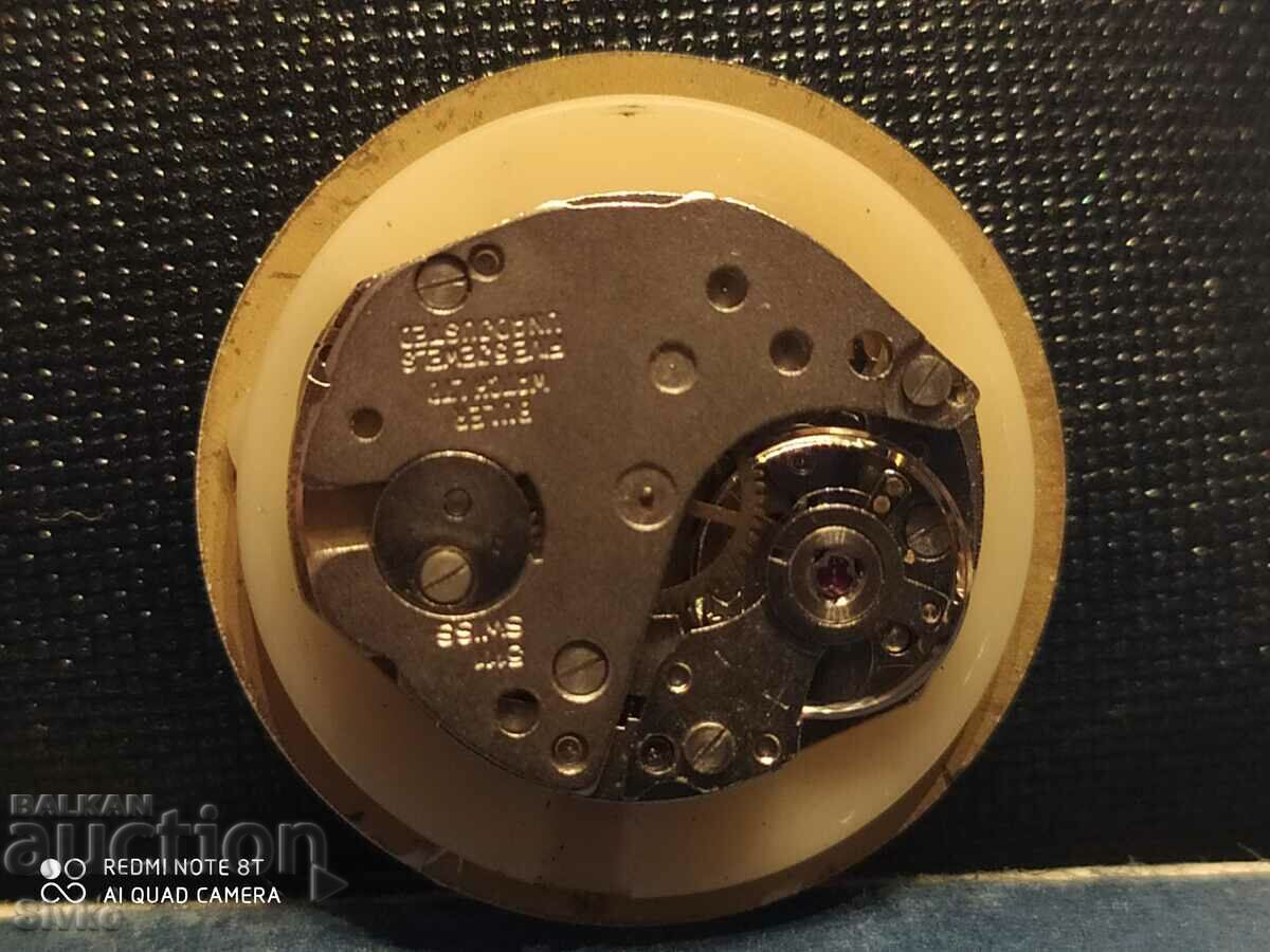 Royal BULER machine watch with price 2.99 BGN | € 1.53 Royal BULER machine watch with price 2.99 BGN | € 1.53