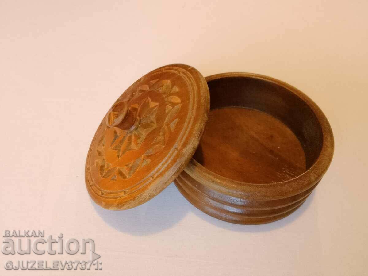 Рустикална кутия за бижута. Ретро кутия. Винтидж кутия. Кръг с цена 39.00 лв. | € 19.94 Рустикална кутия за бижута. Ретро кутия. Винтидж кутия. Кръг с цена 39.00 лв. | € 19.94