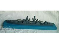 Пластмасов модел на военен кораб - 21 см