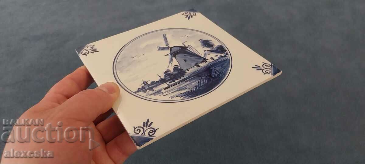 Auction Painted terracotta - Holland Auction Painted terracotta - Holland