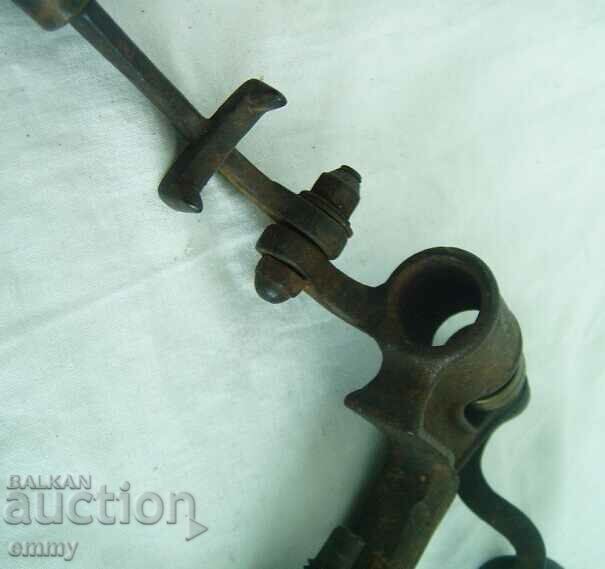 Licitație Mașină pentru umplerea cartuşelor de vânătoare Licitație Mașină pentru umplerea cartuşelor de vânătoare