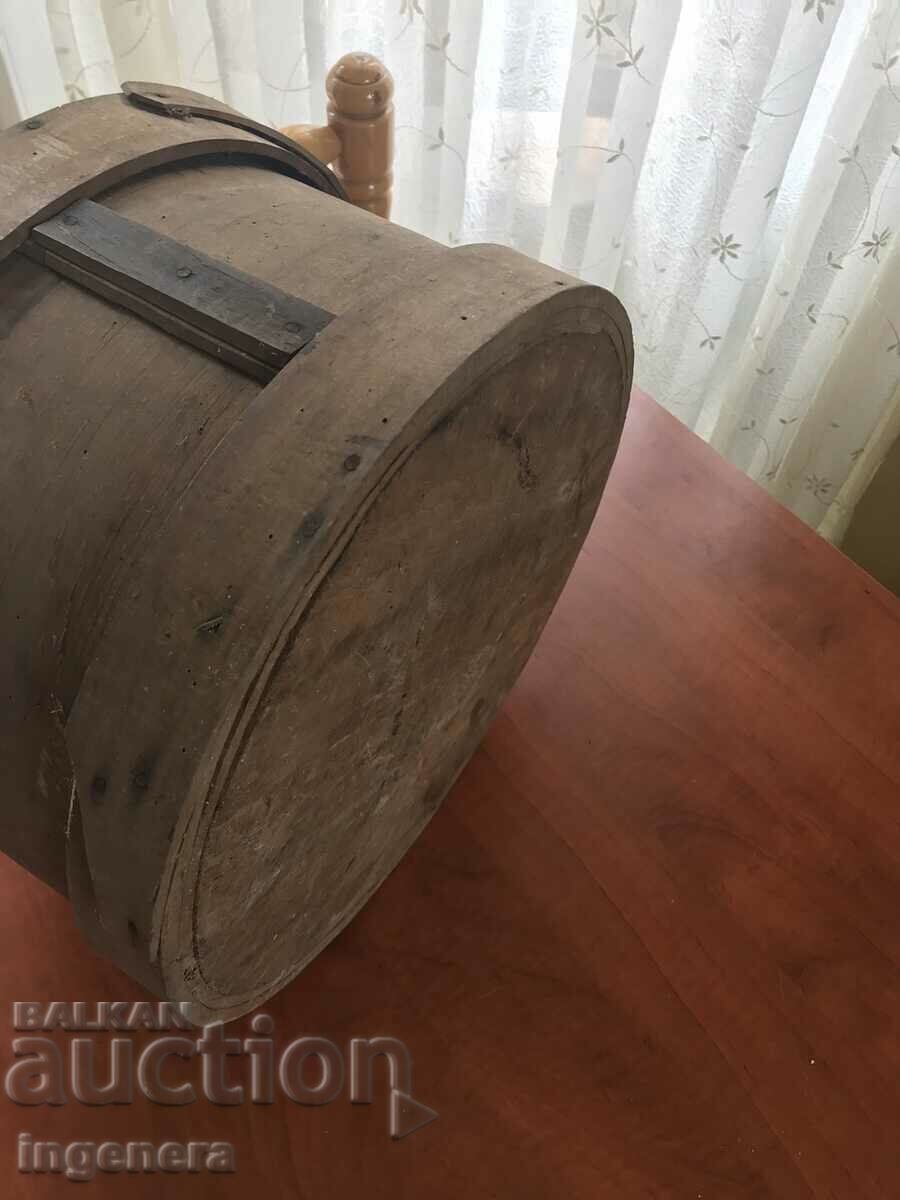Auction HIDDEN OLD WOODEN VESSEL FOR GRAIN AND FOOD CHINIK Auction HIDDEN OLD WOODEN VESSEL FOR GRAIN AND FOOD CHINIK