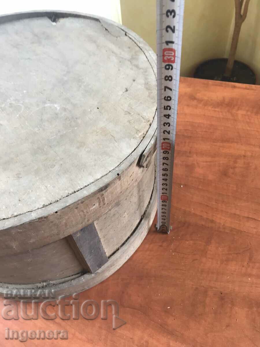 Delivery of HIDDEN OLD WOODEN VESSEL FOR GRAIN AND FOOD CHINIK Delivery of HIDDEN OLD WOODEN VESSEL FOR GRAIN AND FOOD CHINIK