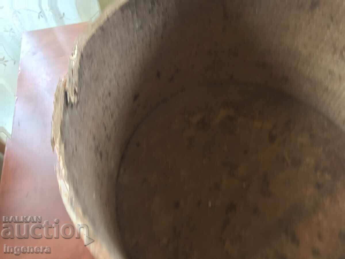 HIDDEN OLD WOODEN VESSEL FOR GRAIN AND FOOD CHINIK - 6 HIDDEN OLD WOODEN VESSEL FOR GRAIN AND FOOD CHINIK - 6