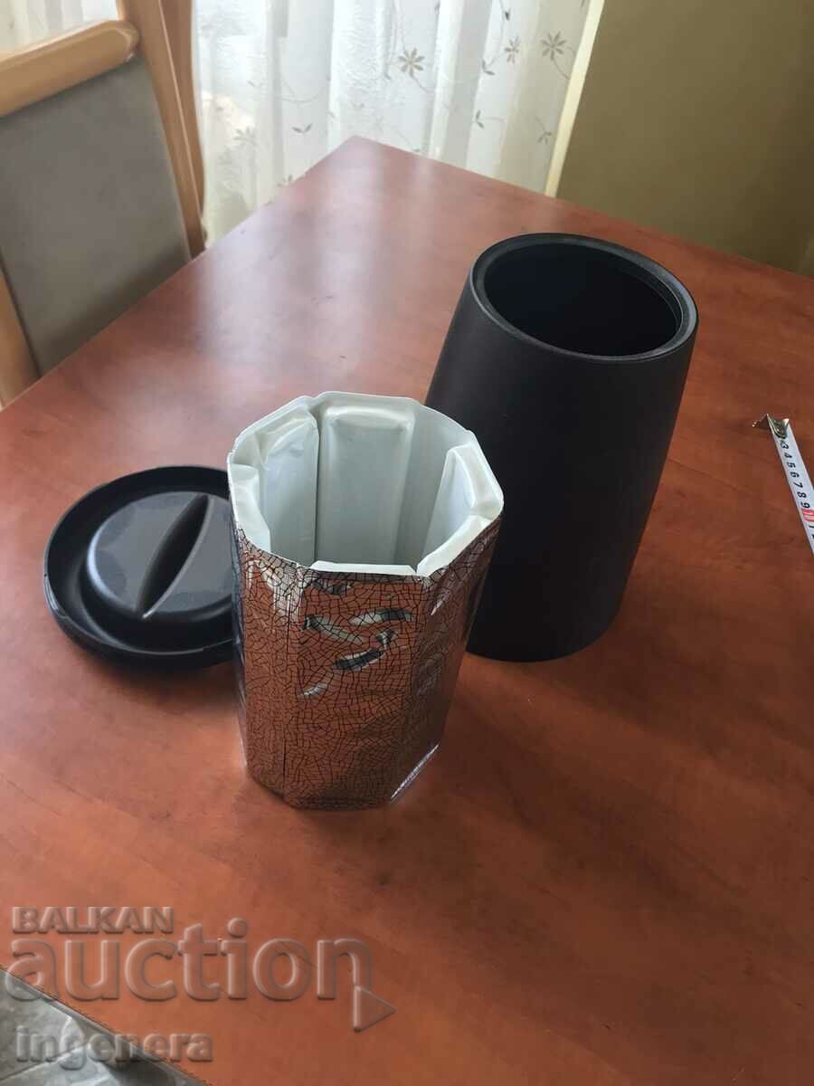 Livrarea RĂCITOR DE VIN-Vacu-Vin NEGRU Livrarea RĂCITOR DE VIN-Vacu-Vin NEGRU