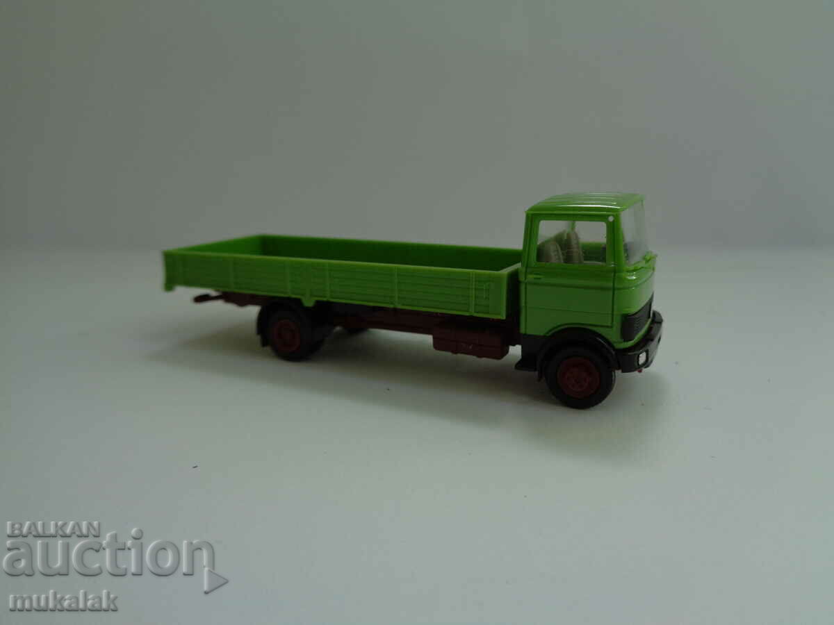 Auction HERPA HO 1/87 MERCEDES TRUCK DETAILED MODEL TOY Auction HERPA HO 1/87 MERCEDES TRUCK DETAILED MODEL TOY