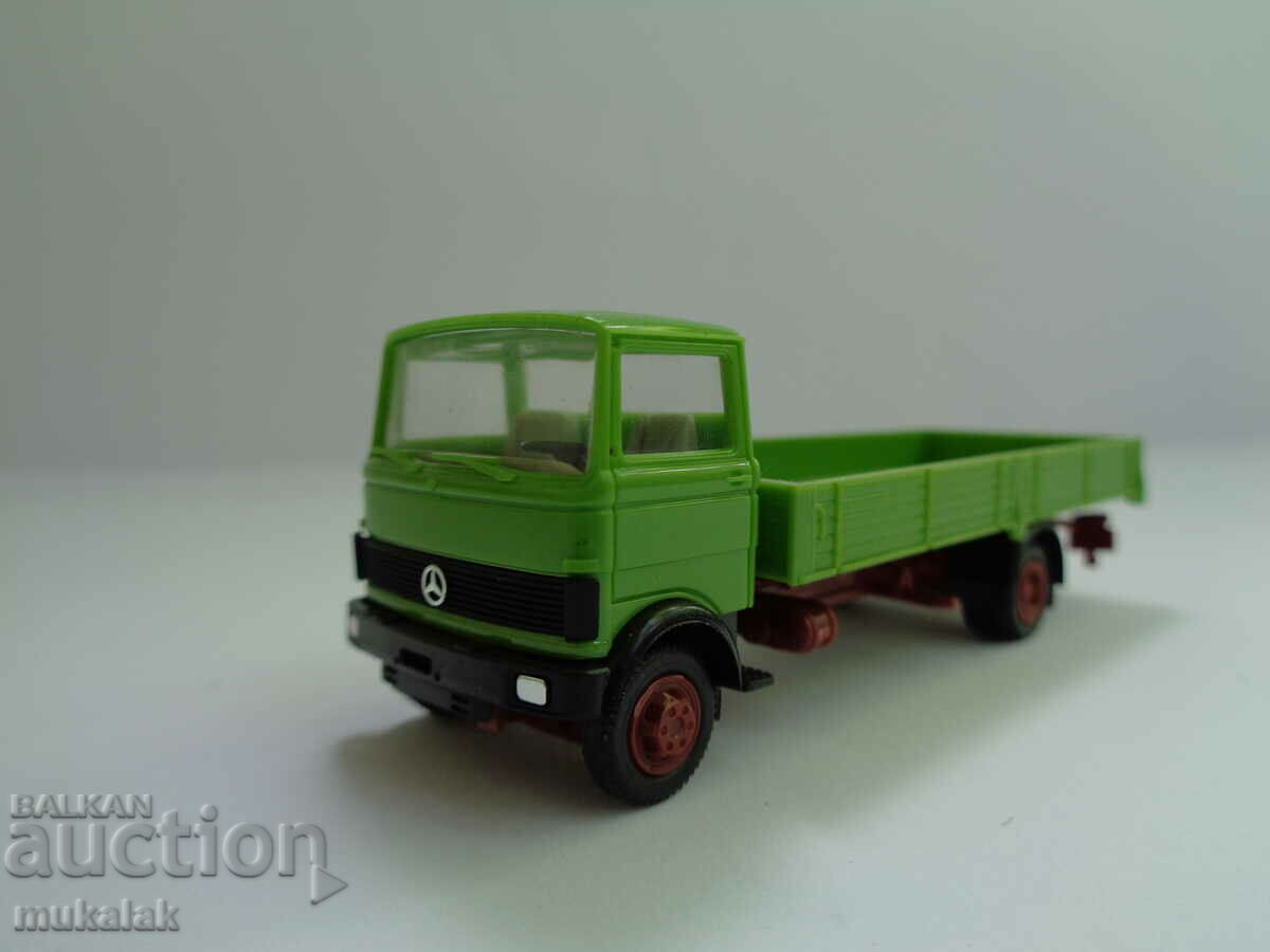 HERPA HO 1/87 MERCEDES TRUCK DETAILED MODEL TOY - 5 HERPA HO 1/87 MERCEDES TRUCK DETAILED MODEL TOY - 5