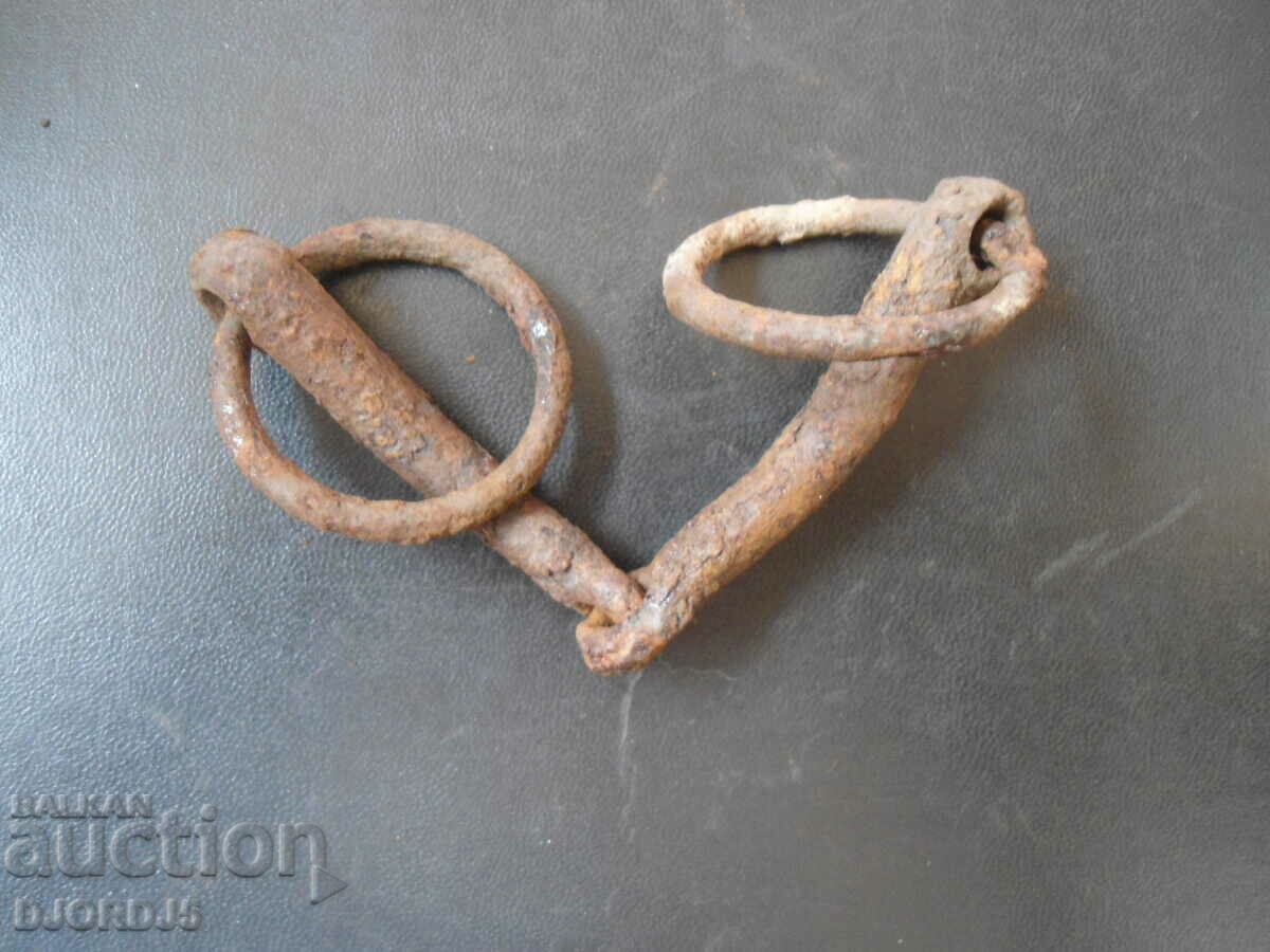 παλιά χαλινάρι με τιμή 2.00 BGN | € 1.02 παλιά χαλινάρι με τιμή 2.00 BGN | € 1.02