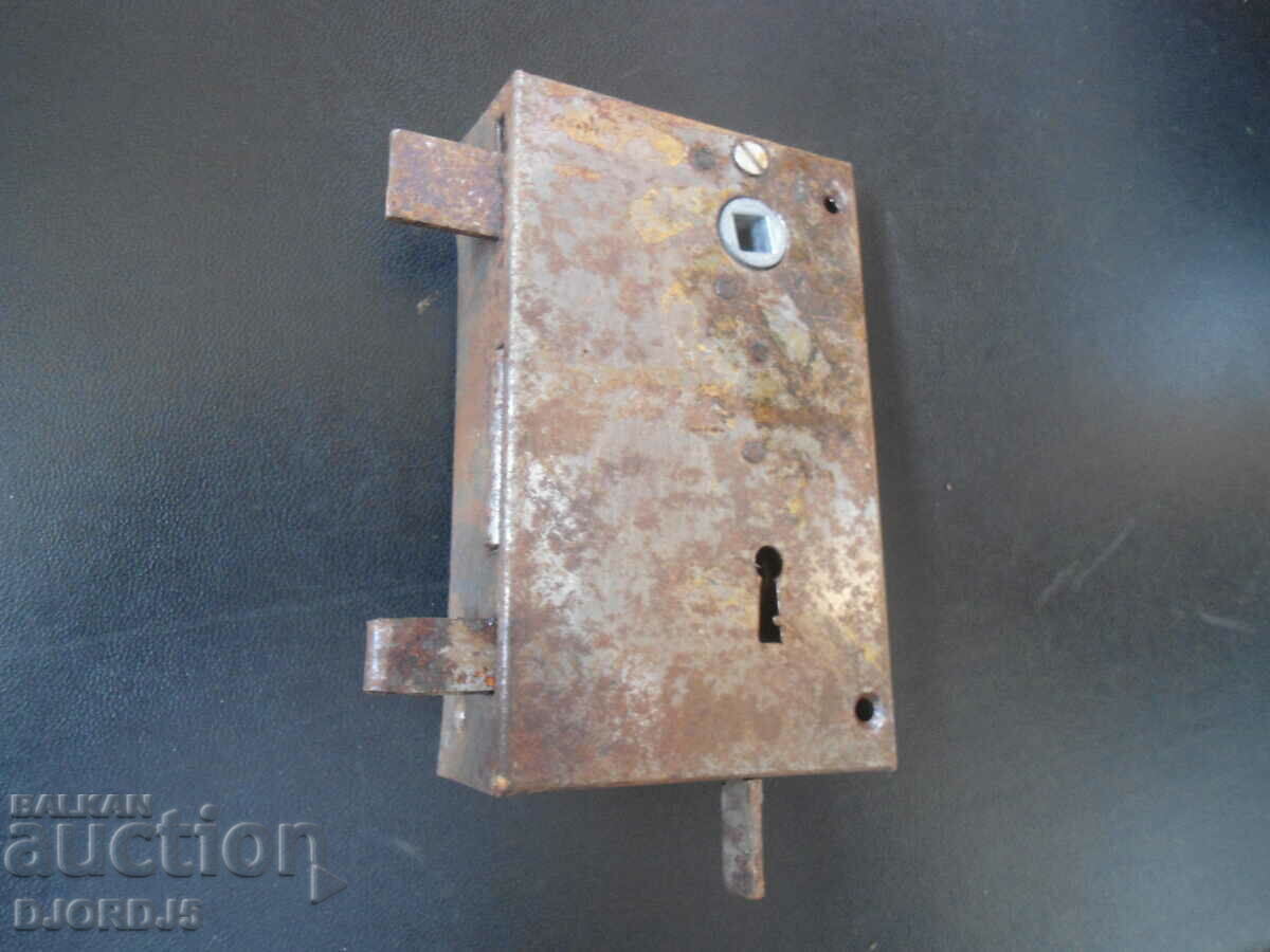 παλαιά κλειδαριά με τιμή 4.00 BGN | € 2.05 παλαιά κλειδαριά με τιμή 4.00 BGN | € 2.05