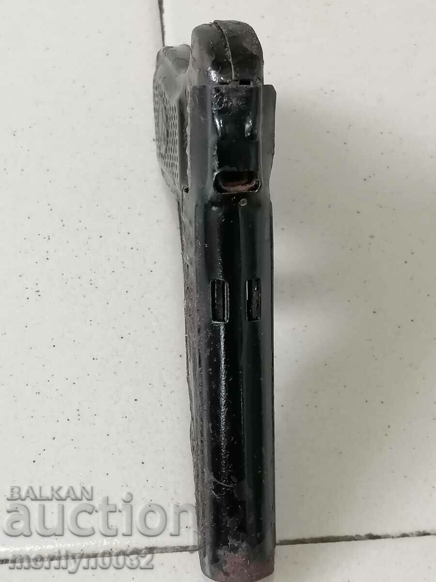 Auction Children's toy pistol with caps, the gun works Auction Children's toy pistol with caps, the gun works