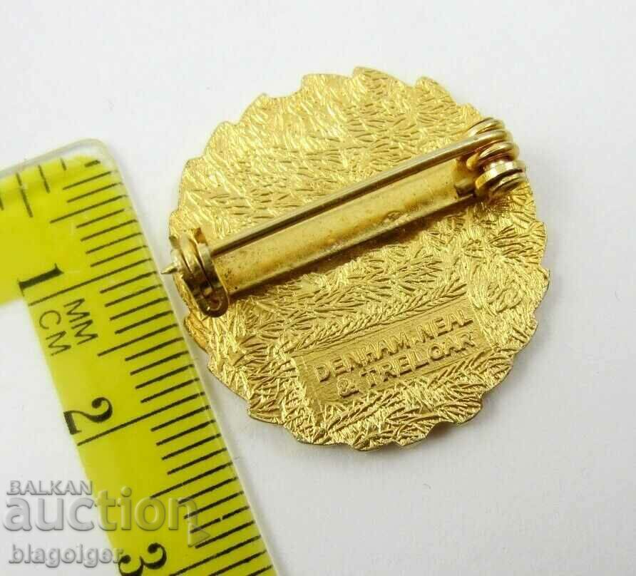 СПОРТНА ЗНАЧКА -БОУЛИНГ КЛУБ-АВСТРАЛИЯ-ПРЕВЪЗХОДНА-ТОП ЕМАЙЛ с цена 9.99 лв. | € 5.11 СПОРТНА ЗНАЧКА -БОУЛИНГ КЛУБ-АВСТРАЛИЯ-ПРЕВЪЗХОДНА-ТОП ЕМАЙЛ с цена 9.99 лв. | € 5.11