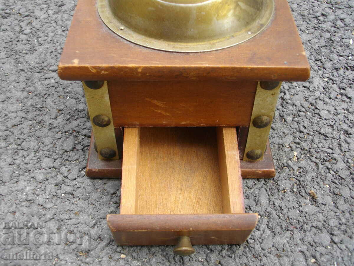 Auction  STARA MELNIKKA