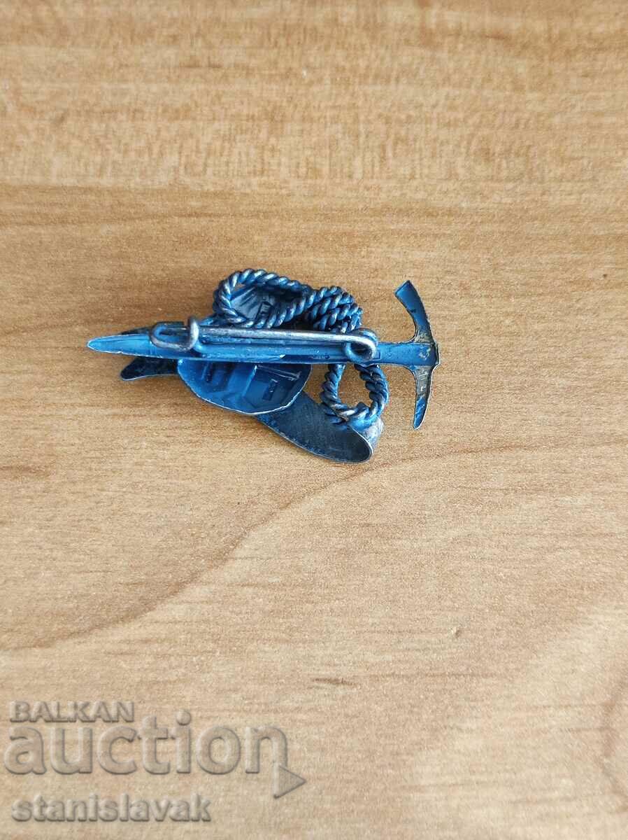 Alpinism badge with price 10.00 BGN | € 5.11