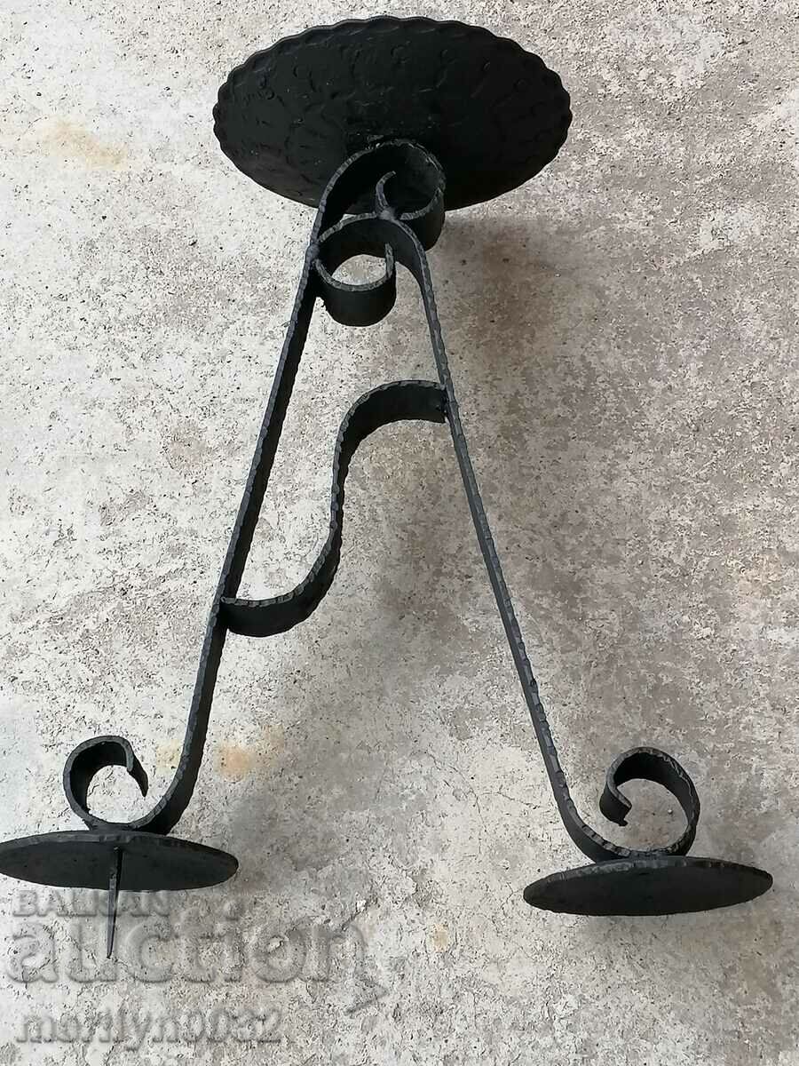 Παράδοση Παλιά πλαστά κηροπήγιο κεριού kandilabar Παράδοση Παλιά πλαστά κηροπήγιο κεριού kandilabar