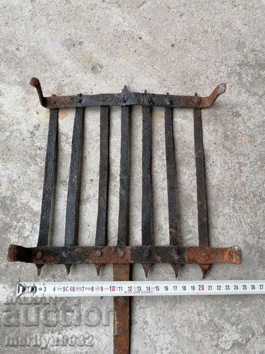 Old metal grill pirustia wrought iron - 6 Old metal grill pirustia wrought iron - 6