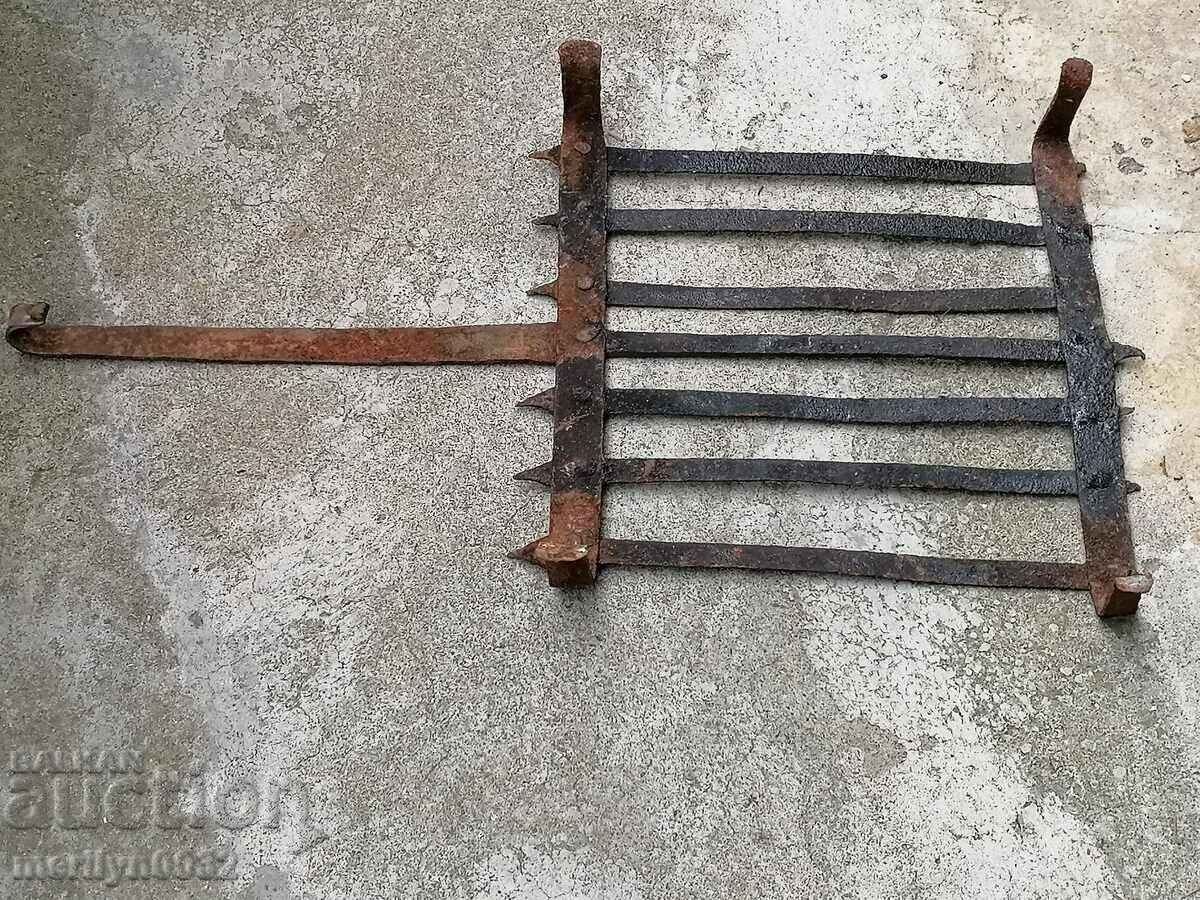 Old metal grill pirustia wrought iron - 7 Old metal grill pirustia wrought iron - 7