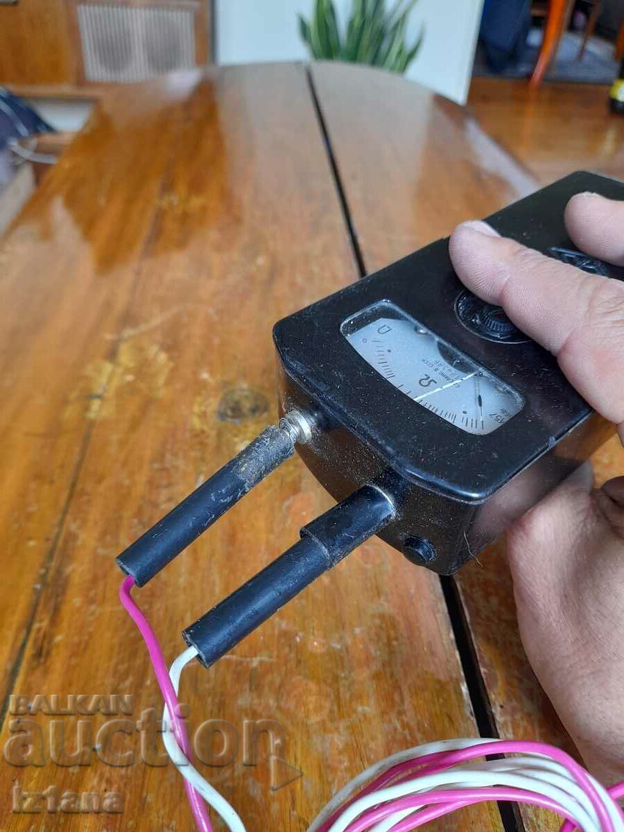 Old ohm meter M57 - 5 Old ohm meter M57 - 5