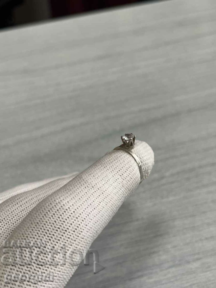 Silver ring with zirconia. #4164