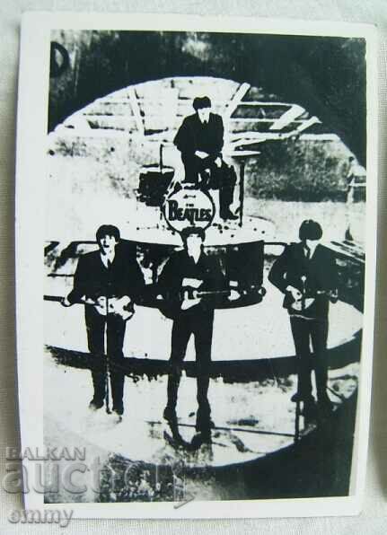 Παλιά μικρή φωτογραφία του ποπ/ροκ συγκροτήματος The Beatles - 2 κομμάτια με τιμή 3.50 BGN | € 1.79 Παλιά μικρή φωτογραφία του ποπ/ροκ συγκροτήματος The Beatles - 2 κομμάτια με τιμή 3.50 BGN | € 1.79