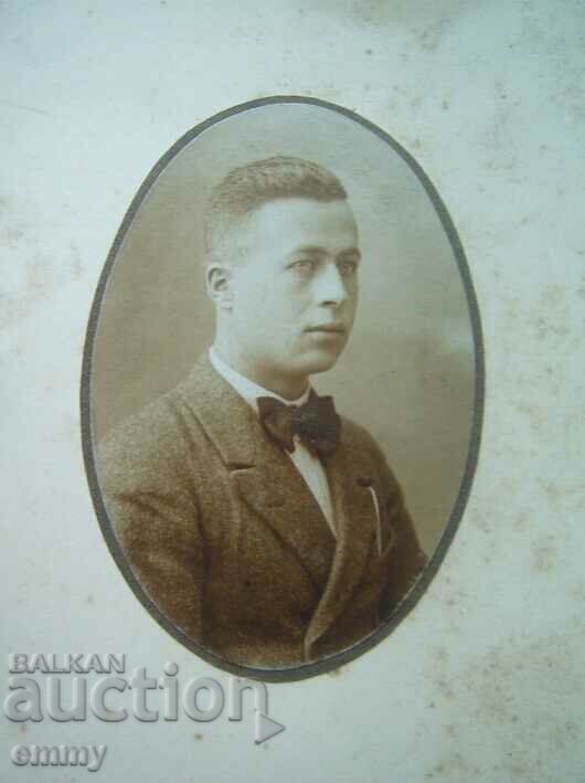 Old cardboard photo - young man, 1920 with price 5.00 BGN | € 2.56 Old cardboard photo - young man, 1920 with price 5.00 BGN | € 2.56