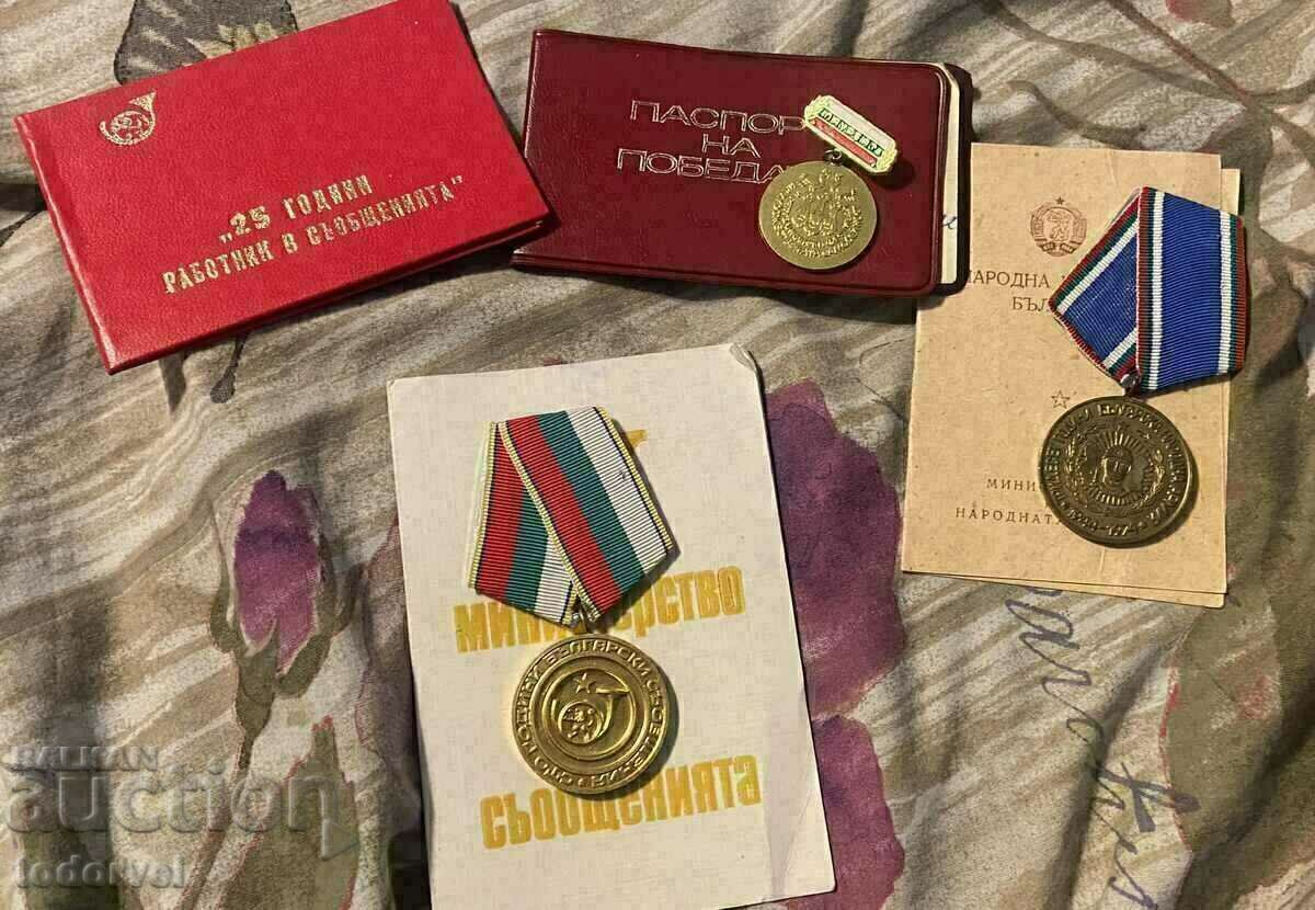 LOT of socialist orders with boxes and booklets - 5