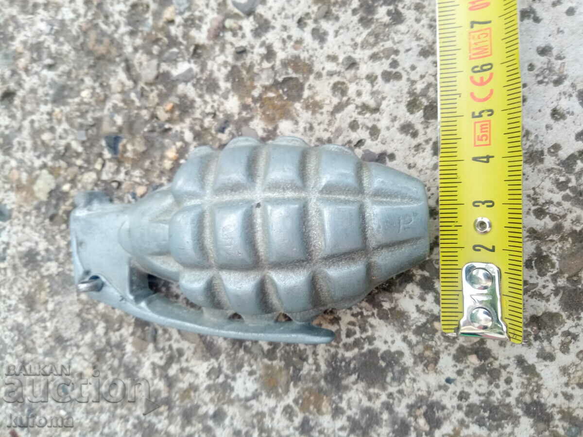 Auction Old aluminum buckle in the shape of a grenade Auction Old aluminum buckle in the shape of a grenade