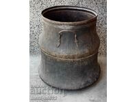 Brandy pot, copper gum, large vessel, boiler, copper dustpan
