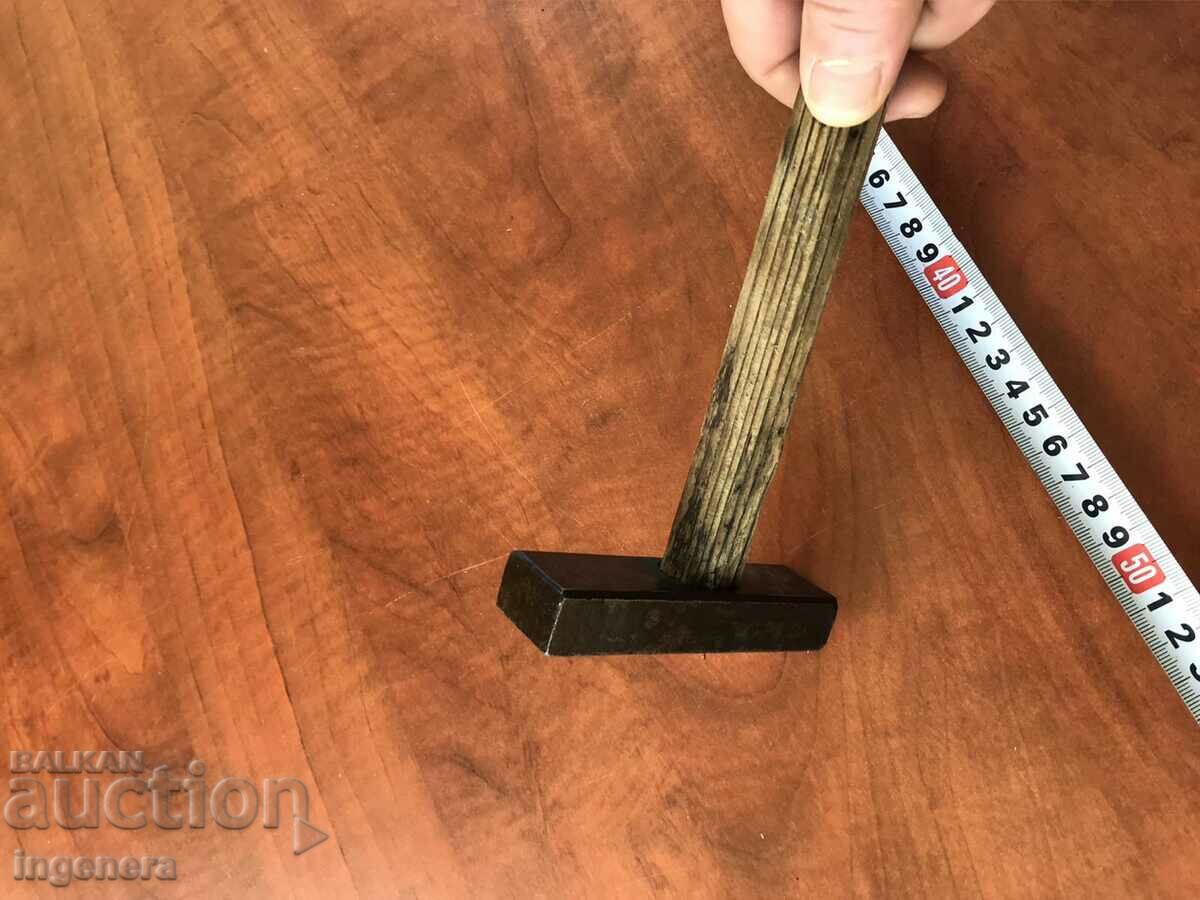 Delivery of HAMMER HAMMER OLD TOOL-300 GR. Delivery of HAMMER HAMMER OLD TOOL-300 GR.