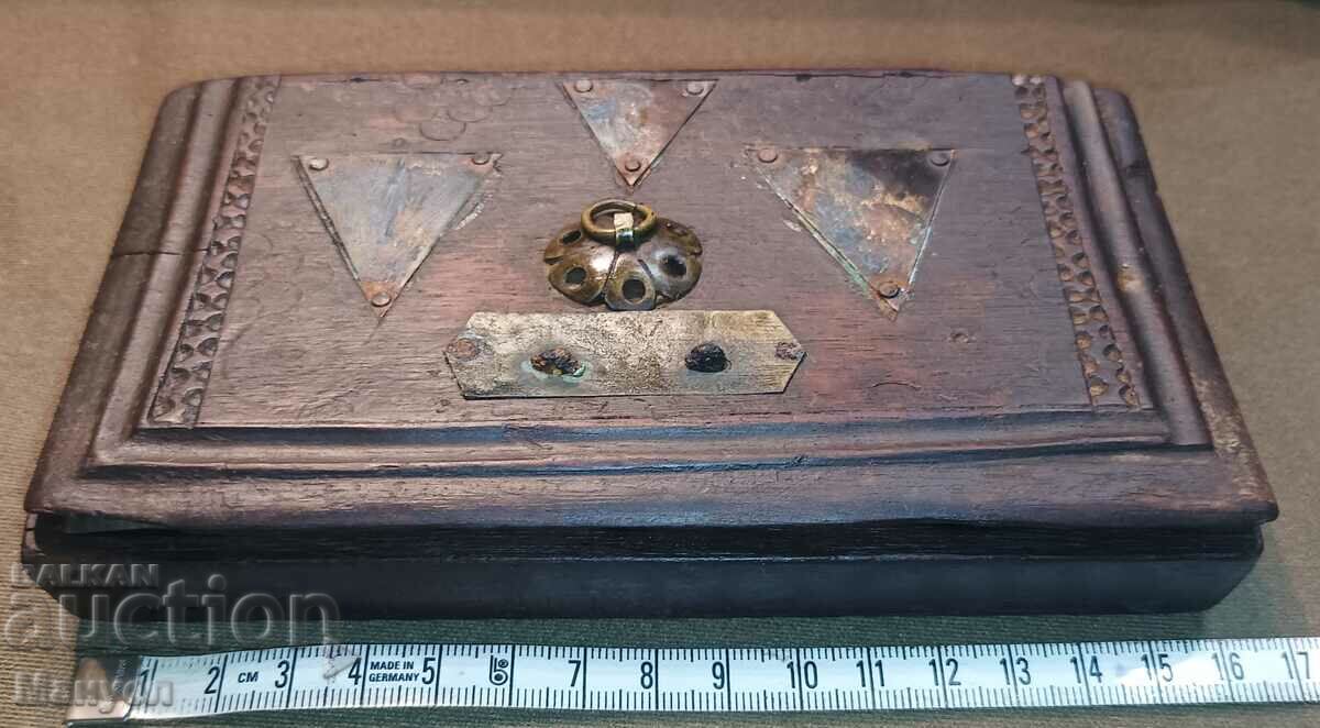 Very old jewelry scale case - 7 Very old jewelry scale case - 7