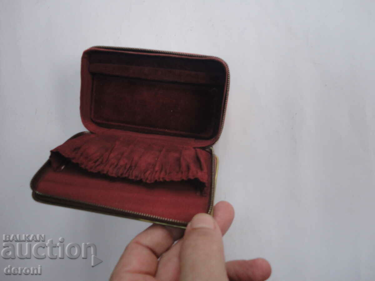 Cutie unică de bijuterii din piele Trix Germany - 7 Cutie unică de bijuterii din piele Trix Germany - 7