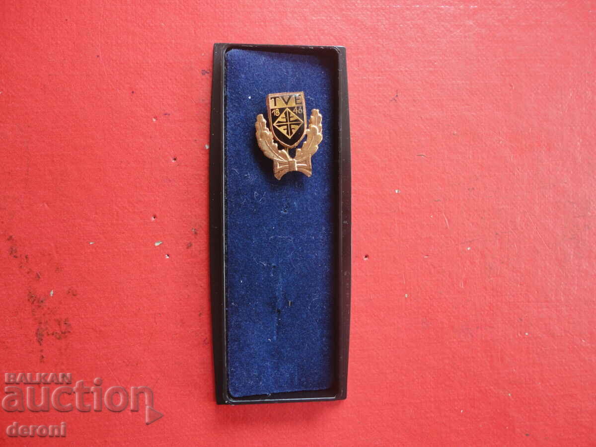 Ecuson fotbal ecuson sport pin de onoare TVE cu preț 10.00 BGN | € 5.11