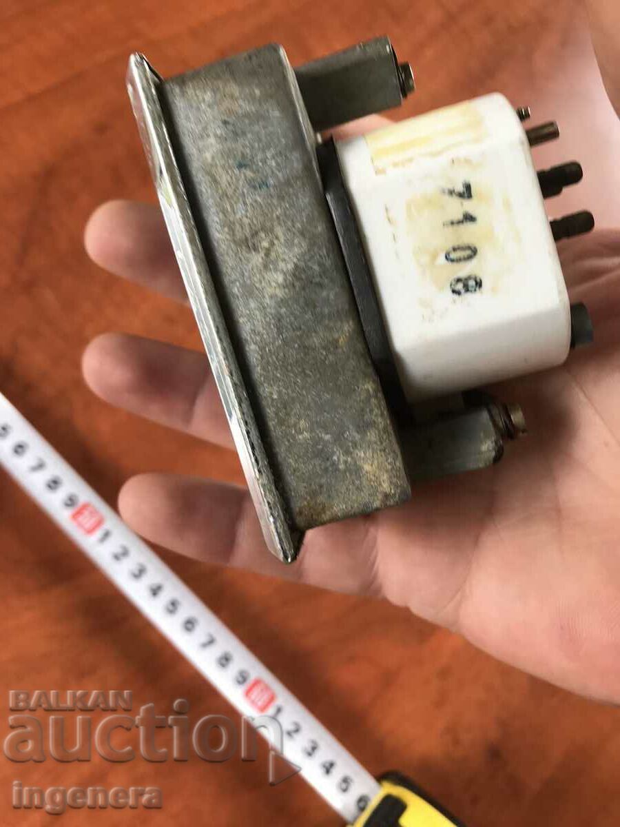 CAR CLOCK MERCEDES RETRO CAR CLOCK - 5 CAR CLOCK MERCEDES RETRO CAR CLOCK - 5