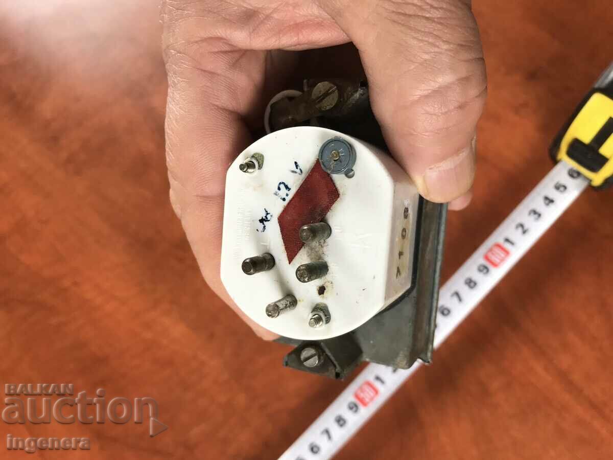 CAR CLOCK MERCEDES RETRO CAR CLOCK - 6 CAR CLOCK MERCEDES RETRO CAR CLOCK - 6