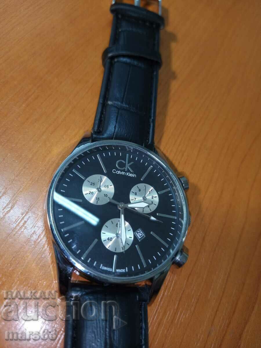 quartz watch with date
