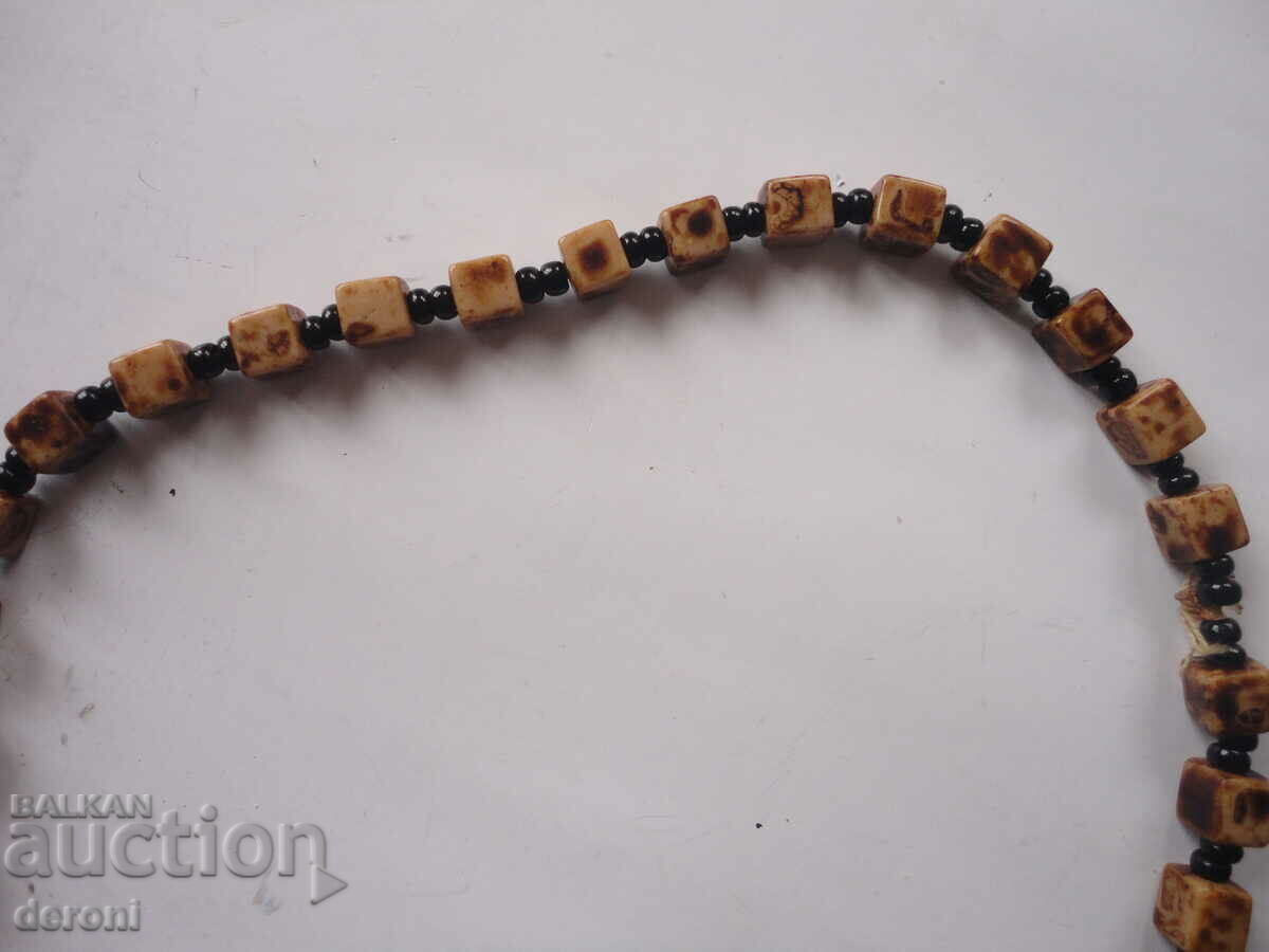 Auction Great 16 stone choker necklace Auction Great 16 stone choker necklace