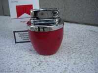 VECHE Brichetă de masă pe benzină