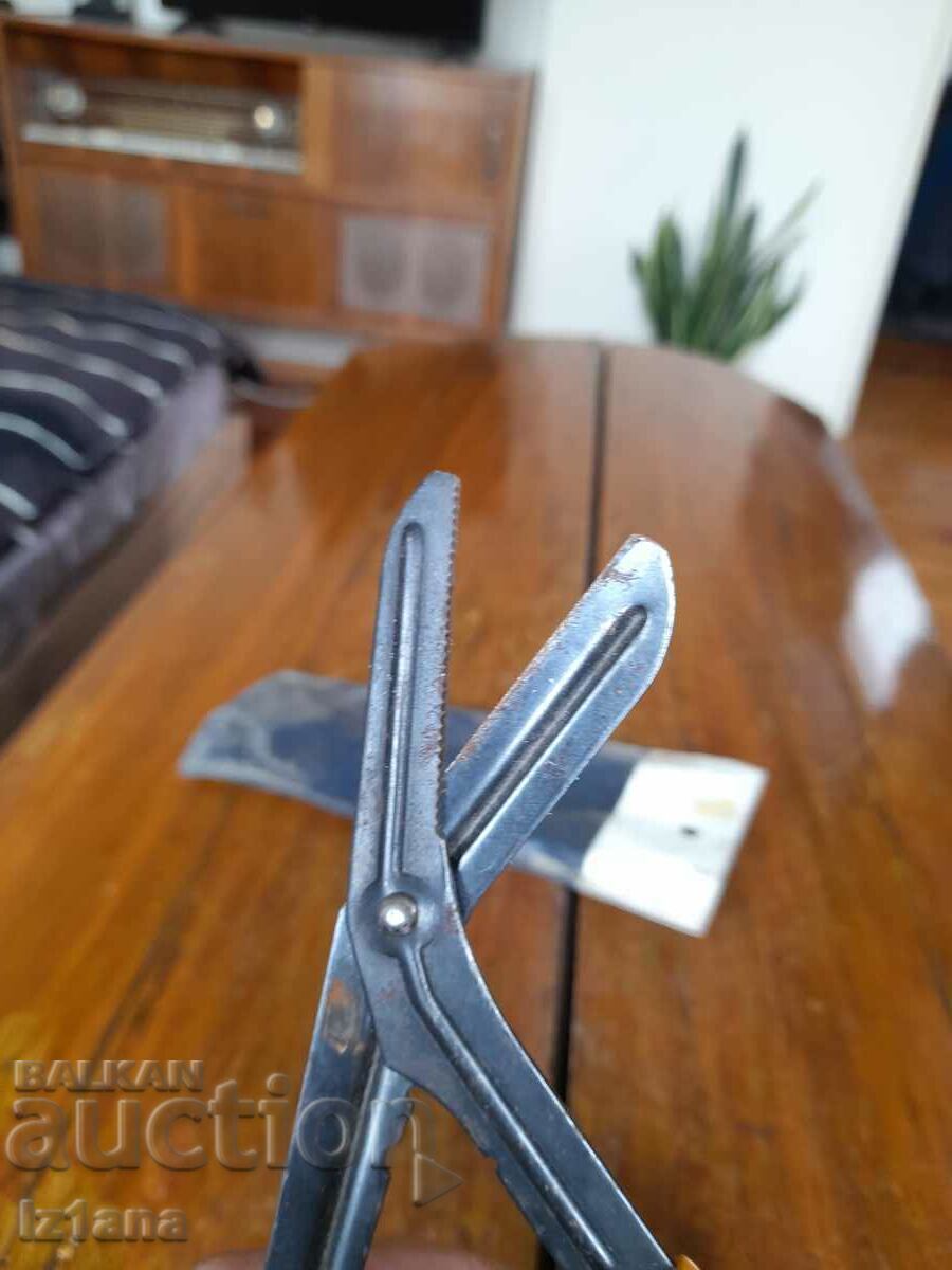 Delivery of Old scissors, scissors Delivery of Old scissors, scissors