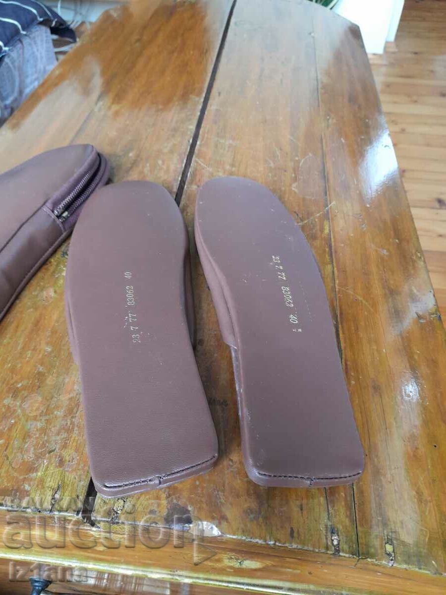 Pantofi vechi, papuci - 6