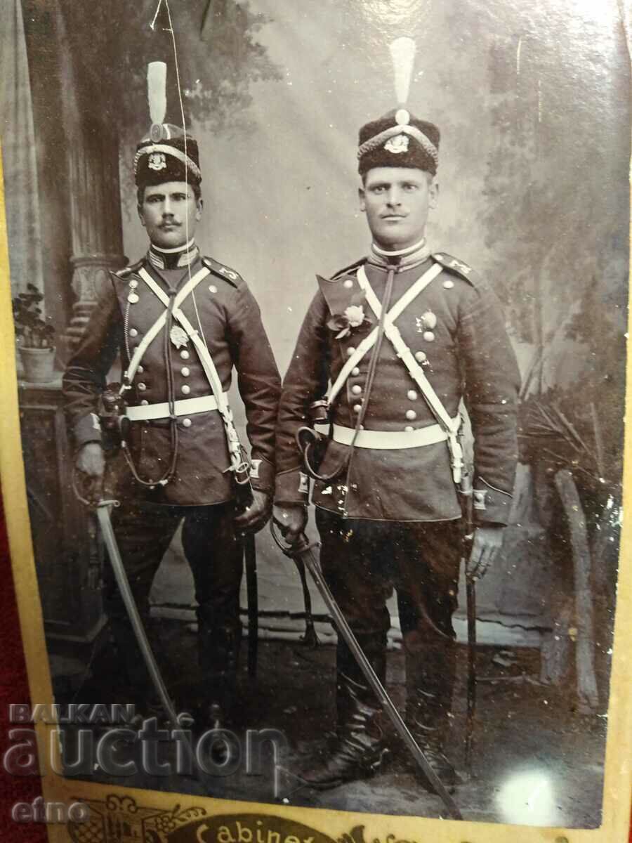 Δημοπρασία 1900 ROYAL PHOTO ΧΑΡΤΟ - ΦΥΛΑΚΕΣ, Στολή, πούλια, σπαθί Δημοπρασία 1900 ROYAL PHOTO ΧΑΡΤΟ - ΦΥΛΑΚΕΣ, Στολή, πούλια, σπαθί